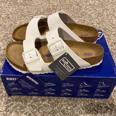 New Birkenstock Women’s Arizona Bs In White Sz 40 (Sz 9 Us). Msrp Is $140. This Model Has Soft Footbed Technology. The White Sole And Buckle Compliment The White Leather And Are Perfect With Any Color Combo. Upper: Leather Lining And Sock: Leather Sole: Other Materials Made In Germany Birkenstock White, White Birkenstocks, Socks Aesthetic, Birkenstock Women, Shoe Wishlist, Birkenstock Shoes, Sneakers Outfit, Naruto Shippuden Anime, White Sock