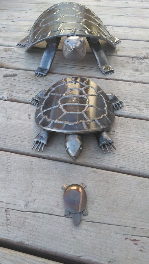 Metal Turtle Yard Art, Turtle Welding Projects, Turtle Metal Art, Welding Women, Turtle Welding Art, Scrap Metal Art Animals Dinosaurs, Welding Gifts, Welded Octopus, Junk Metal Art