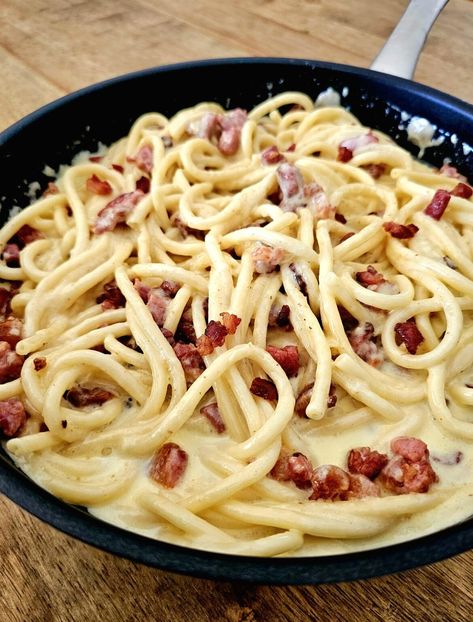 Creamy Bacon Pasta Creamy Bacon Pasta, Bacon Pasta Recipes, Great Dinner Ideas, Bucatini Pasta, Linguine Recipes, Healthy Foods To Make, Linguine Pasta, Creamy Recipes, Cooking Bacon