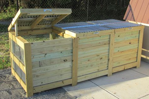 Wooden Compost Bin, Vegetable Wash, Garden Station, Compost Bin Diy, Farm Plans, Urban Farm, Yard Waste, Garden Compost, Garden Tool Storage