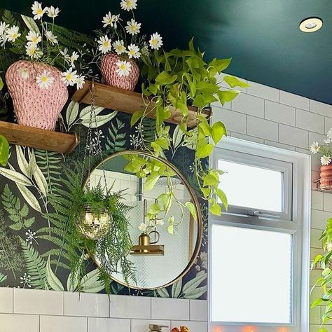 Happy bright home Bath Goals, Starry Ceiling, Dark Green Bathrooms, Painted Ceilings, Council House, Mill House, Maximalist Interior, Maximalist Home, Painted Cupboards