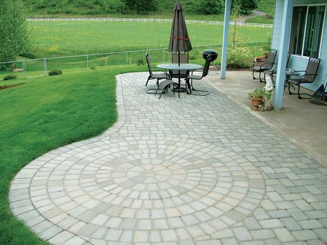 Patio stones tiles- Which tiles suites you? Stunning INTERLOCKING PAVING STONES patio paving stones Outdoor Patio Pavers, Patio Addition, Circular Patio, Diy Patio Pavers, Garden Pavers, Paver Designs, Patio Layout, Concrete Patios, Patio Pavers Design