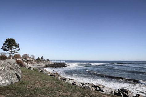 A Seaside Walk | North Hampton, New Hampshire North Hampton New Hampshire, Island Town, Places Worth Visiting, Hampton Beach, Boars Head, Fish House, Small Ponds, Sea Wall, Walking Trails