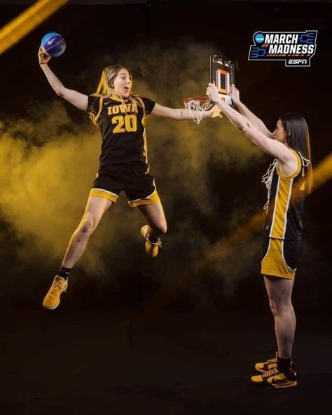 Basketball Media Day, Media Day Poses, Basketball Team Pictures, Athletic Wallpaper, Basketball Pictures Poses, Basketball Senior Pictures, Iowa Basketball, Basketball Girlfriend, Uconn Womens Basketball