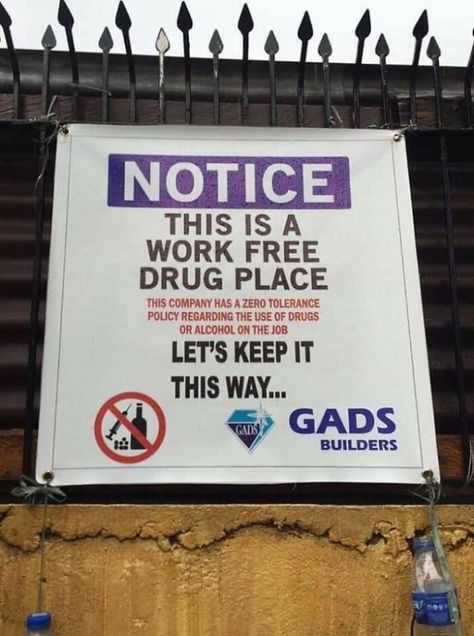 Job Fails, Job Humor, You Had One Job, Epic Fail, Design Fails, One Job, Epic Fails, Funny Signs, Text Design