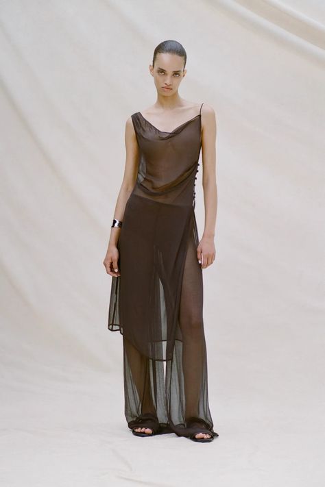 Staud Resort 2025 Ready-to-Wear Collection [PHOTOS] Bias Cut Skirt, Metallic Dress, Latest Outfits, Night Outfits, Business Fashion, Luxury Outfits, Skirt Fashion, Dress To Impress, Fashion News