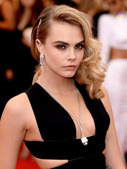 Side Swept Hairstyles, Red Carpet Hair, Glamour Vintage, Side Hairstyles, Hair Guide, The Met Gala, Glam Hair, Beauty Looks, Penteado Cabelo Curto