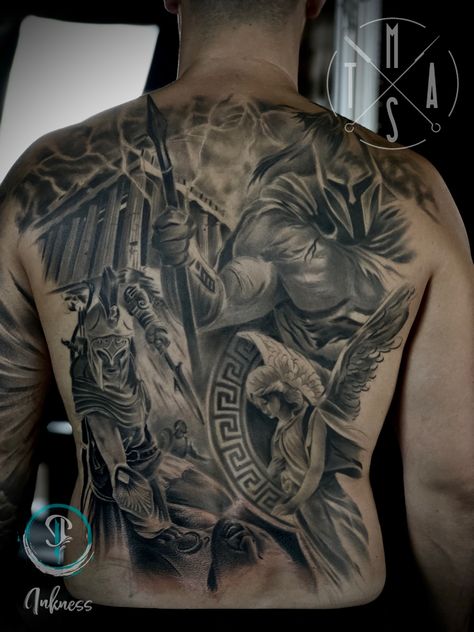 Spartan Back Tattoo, Warrior Back Tattoo, Back Piece Tattoo Men, Wooden Cross Tattoos, Tattoo Rug, Back Ear Tattoo, Spartan 300, Tattoos Inspos, Eagle Head Tattoo