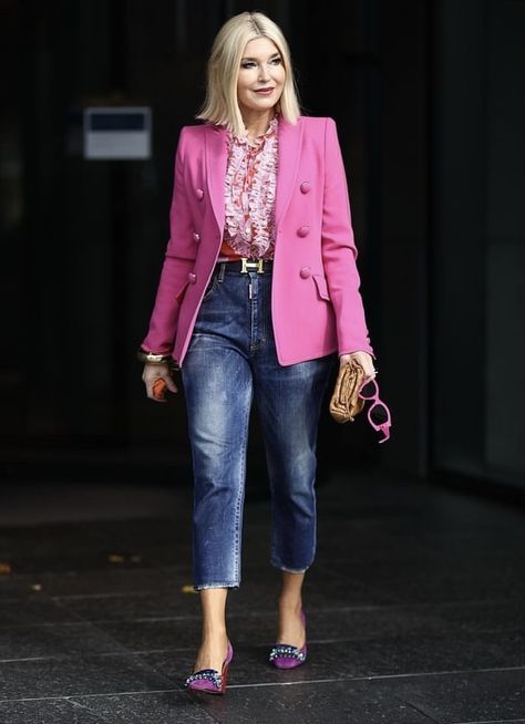 Women Stylish Outfits, Pink Blazer Outfit, Stylish Outfits For Women Over 50, Blazer Outfits For Women, Fashion Hacks, Looks Street Style, Outfits For Women, Fashion Mistakes, Blazer Outfits