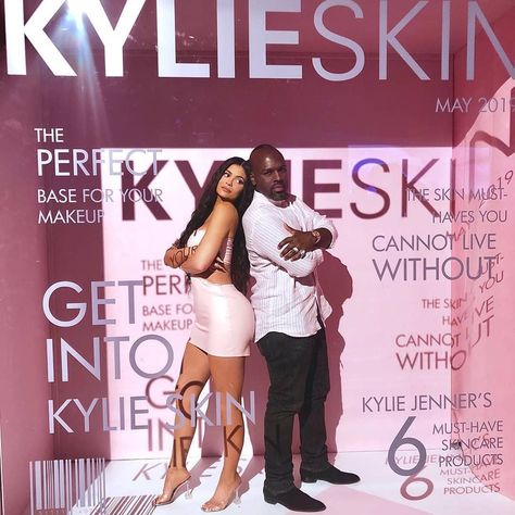 Corey and Kylie at @kylieskin 's Product Launch Party ✨✨ @kyliejenner @coreygamble #kyliejenner #travisscott #love #couple #amazing… Kylie Birthday Party, Happy Birthday Corey, Photo Activation, Product Launch Party, Activation Booth, Business Launch Party, Birthday Soiree, Corey Gamble, Vogue Photo