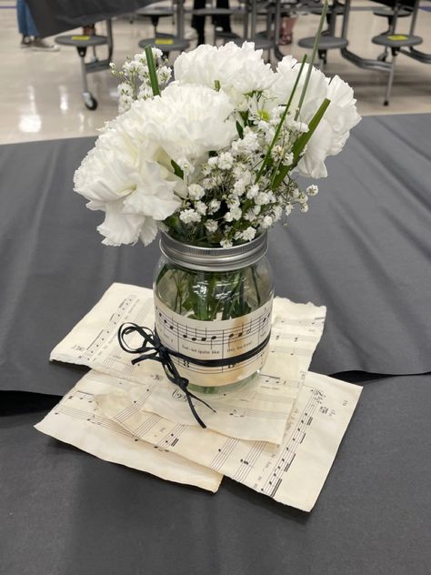 Musical Instruments Centerpieces, Sheet Music Party Decorations, Sheet Music Table Runner, Music Inspired Table Decor, Sheet Music Centerpieces Ideas, Musical Note Centerpieces, Music Themes Decorations, Music Centerpieces Ideas Decoration, Music Themed Party Decor