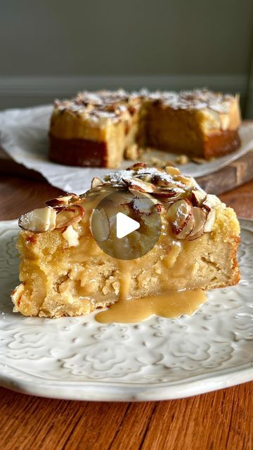 Kiley O'Donnell on Instagram: "GOOEY ALMOND CROISSANT SOURDOUGH COFFEE CAKE

Extra soft, warming, and topped with a perfectly gooey almond frangipane topping — every bite gets better and better ✨ Recipe below OR comment ‘ALMOND’ to get the recipe sent to you 🤎 

#Recipe Details:
Cake:
- 2 cups all-purpose flour
- 2 tsp baking powder
- 1 tsp salt
- 1/2 cup butter, softened
- 1/2 cup brown sugar
- 1/2 cup granulated sugar
- 2 eggs, at room temp
- 1/2 cup greek yogurt
- 1/2 cup sourdough discard
- 1 cup buttermilk, at room temp 
- 1 tsp vanilla extract
- 1 tsp almond extract
Gooey Almond Frangipane Topping:
- 1/3 cup granulated sugar
- 1/2 cup butter, softened
- 2 eggs, at room temp
- 1 1/2 cups almond flour
- 1 tsp almond extract
- 1 tsp vanilla extract 
- 1/2 cup sliced almonds
- 2 tbsp po Croissant Sourdough, Sourdough Coffee Cake, Sourdough Cake, Eggs Greek Yogurt, Sourdough Ideas, Almond Frangipane, Food Substitutions Healthy, Cooking Instagram, Hot Cake