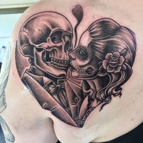 Heart-shaped Skull Couple tattoo ~.~ Jungkook Tato, Jimin Tato, Tator Tot Casserole Recipe Easy, Tatoos Men Ideas, Tator Tot Egg Casserole, Egg Casserole Breakfast, Skull Finger Tattoos, Skeleton Couple Tattoo, Tatoos Woman