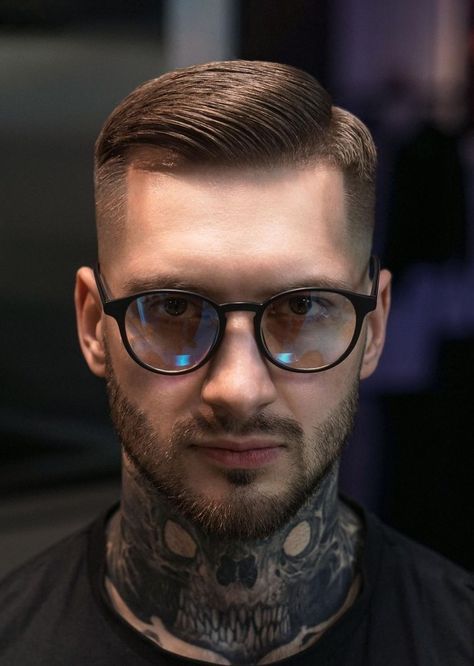 This style allows you to grow a beard and a mustache, but not on your cheeks. The mustache could be connected to the chin beard to give a connected goatee style. It could also be disconnected to create the disconnected goatee style. Box Cut Hair, Disconnected Goatee, Box Haircut, Indian Hairstyles Men, Haircut Indian, Modern Mens Haircuts, Beard Stubble, Microrealism Tattoo, Chin Beard