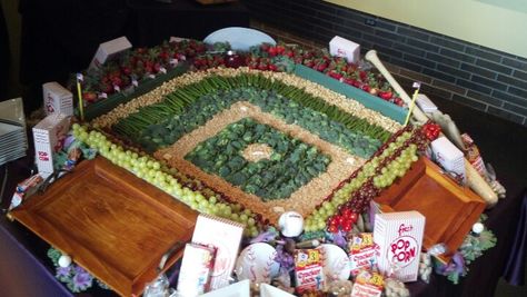 Baseball diamond fruit and veggie tray Fruit Tray Ideas For Wedding, Baseball Party Ideas, Baseball Cake Pops, Fruit Tray Ideas, Wedding Fruit, Baseball Party Decorations, Fruit Bowl Display, Softball Party, Dessert Buffet Table