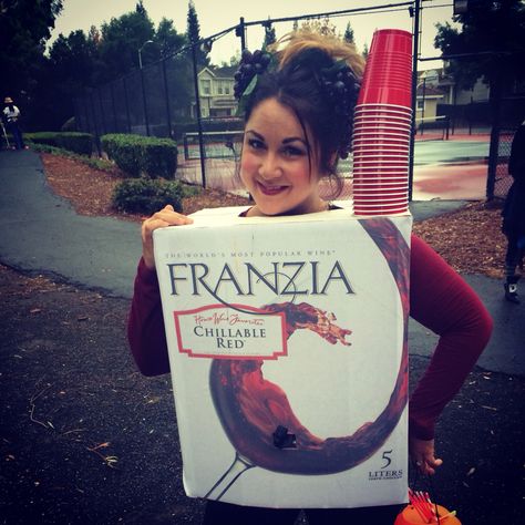 Functional wine box costume! Wine Box Halloween Costume, Diy Wine Costume, Wine Costume, Halloween Costume Wedding, Boxing Halloween Costume, Kid Halloween, Box Costumes, Box Wine, Matching Costumes