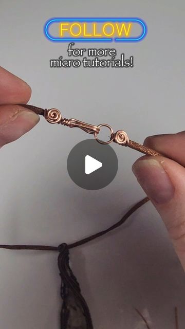 Jewelry Clasps Diy How To Make, Wire Clasp Tutorial, Wire Necklace Tutorial, Diy Long Necklace, Easy Wire Wrapping Stones, Wire Necklace Diy, Cord Jewelry Diy, Diy Jewelry Clasp, Wire Bracelet Tutorial