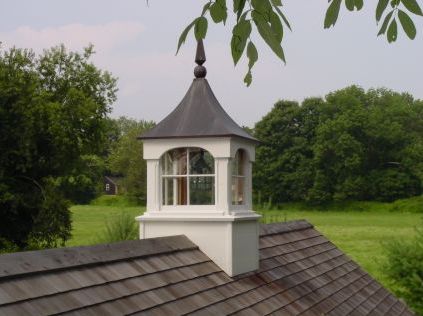 Cupula Ideas, Cupola Ideas, Metal Roofs Farmhouse, Garage Cupola, Barn Cupola, Cottage Garage, Roof Lanterns, Farmhouse Colonial, Chimney Caps