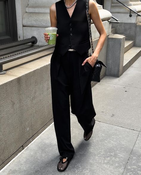 Venetia Alia (@veneti.a) • Instagram photos and videos Varina Flats Outfit, Ballet Flat Outfits Summer, Dior Flats Outfit, Jeans Ballet Flats Outfit, Alaia Mesh Flats Outfit, Black Mesh Ballet Flats Outfit, Alaia Mesh Flats, Mesh Flats Street Style, Black Mesh Flats Outfit