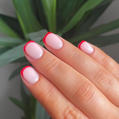 46 Nail Art Ideas For Short Nails - Beauty Bay Edited Hens Nail Ideas, Pink With Red Tip Nails, Short Red Gel Nail Designs, Red And Pink Tip Nails, Pink Nail Red Tip, Pink Red Nails Short, Sns Nails French Tips, Pink And Red Short Nails, Short Nails Biab