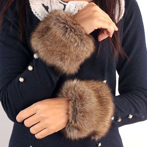 LOCOMO Faux Rabbit Fur Cuff Warmer in Brown. Great way to add length to a coat sleeve. Fuzzy Arm Warmers, Winter Parties, Brown Fur, Wrist Band, Wrist Warmers, Arm Cuff, Winter Warmers, Wrist Cuffs, Warm Autumn