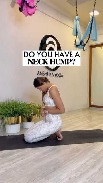 Neck Hump, Neck And Shoulder Muscles, Simple Yoga, Shoulder Muscles, Body Posture, Yoga Everyday, Drills, Yoga