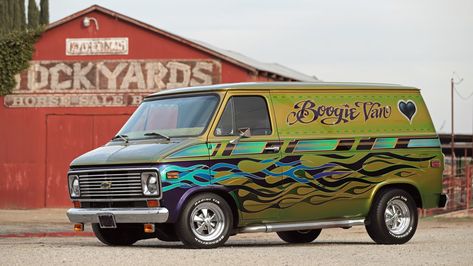 Jeff and Susan Overman celebrate the colorful van craze era with “Boogie Van,” their custom 1975 Chevrolet G10. Ford Custom Van, Boogie Van, Chevy Bowtie Emblem, Chevy Vans, Chevrolet Van, Cars Pics, Chevy Bowtie, Old School Vans, Nice Trucks