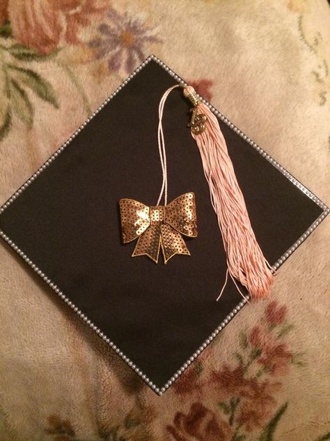 my graduation cap! sweet & simple...i love bows! #2013 Simple Grad Cap, Grad Hat, Senior Stuff, Grad Cap Designs, Grad Caps, Cap Ideas, Graduation Cap Designs, Graduation Hat, Graduation Cap Decoration