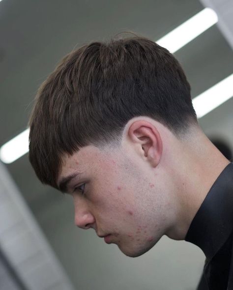 Taper Fade Haircut Mullet, Thick Hair Men Haircut, Fade Haircut Mullet, Fade Bajo, Fade Haircut Men's, Thick Hair Men, Haircuts Thick Hair, Low Fade Haircut Men's, Mens Haircuts Thick Hair