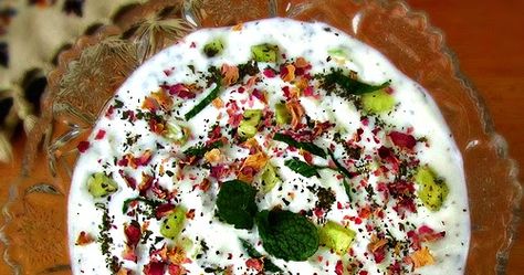 ماست و خیار Mast-o-khiar is a traditional and very popular Iranian side dish that is served with most meals. This is a simple, healt... Food Persian, Yogurt And Cucumber, Persian Food Iranian Cuisine, Cucumber Dip, Iran Food, Iranian Recipes, Persian Recipes, Iranian Cuisine, Middle East Food