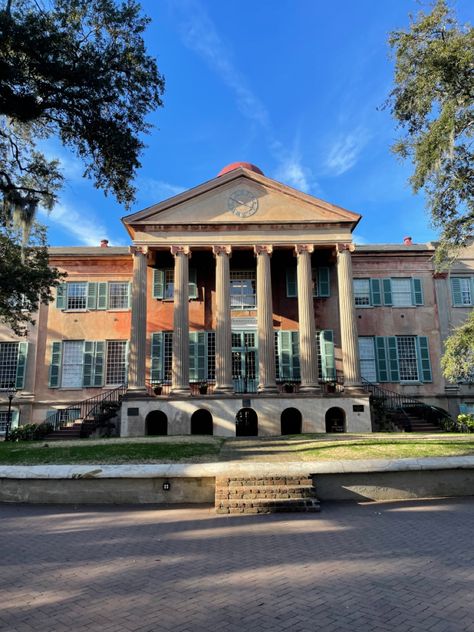 Collage Of Charleston, Charleston Apartment Aesthetic, Charleston University, College Of Charleston Aesthetic, Charleston College, Eckerd College, University Inspiration, College Goals, College Vision Board