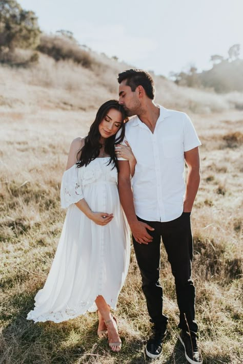 Couple Maternity Poses, Fall Maternity Photos, Maternity Photography Poses Outdoors, Outdoor Maternity Photos, Pregnancy Photos Couples, Maternity Photo Outfits, Maternity Photography Poses Couple, Maternity Photography Outdoors, Couple Pregnancy Photoshoot