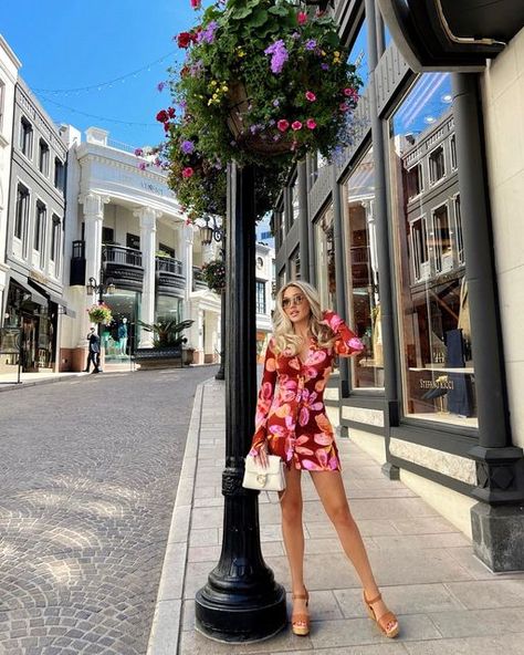 Beverly Hills Aesthetic Outfit, Beverly Hills Aesthetic, Hills Aesthetic, Rodeo Drive Beverly Hills, Rodeo Drive, Graduation Photos, Aesthetic Outfit, Future Wedding, Beverly Hills