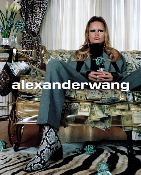 Alexander Wang Collection 2 2019 Campaign | Fashion Gone Rogue Anna Ewers, Vogue Vintage, Campaign Fashion, Jenner Outfits, Fashion Marketing, Victoria Dress, Hailey Baldwin, Fashion Advertising, Ad Campaign