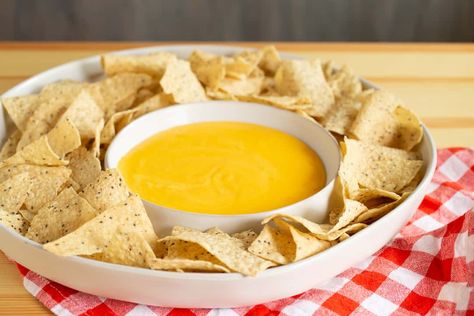 Homemade Cheez Whiz for nachos, cheese fries or dipping can be made in 15 minutes without adding scary chemicals or preservatives. You're welcome. Cheese Wiz, Nachos Cheese, Mac And Cheese Sauce, Cheez Whiz, Cheese Whiz, Food Stories, Nacho Cheese, Homemade Cheese, Cheese Fries