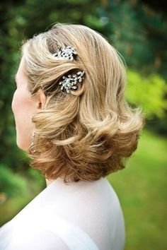 Mother Of The Groom Hairstyles, Sanggul Modern, Mother Of The Bride Hair, Romantic Wedding Hair, Best Wedding Hairstyles, Mom Hairstyles, Short Wedding Hair, Penteado Cabelo Curto, Short Hairstyle