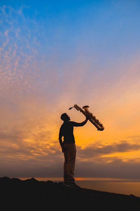 baritone sax Wallpaper - Peru/Huacho Baritone Saxophone Aesthetic, Saxophone Aesthetic Wallpaper, Sax Aesthetic, Saxophone Photography, Bari Saxophone, Charlotte Aesthetic, Element Art, Baritone Sax, Senior Photography Poses