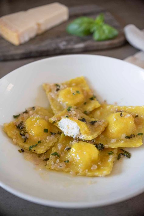 Lemon Ravioli Recipe, Lemon Ravioli Sauce, Sauce For Lemon Ricotta Ravioli, Lemon Ricotta Ravioli Sauce, Best Ravioli Recipe, Lemon Ricotta Ravioli, Lemon Ravioli, Ricotta Ravioli Recipe, Mint Butter