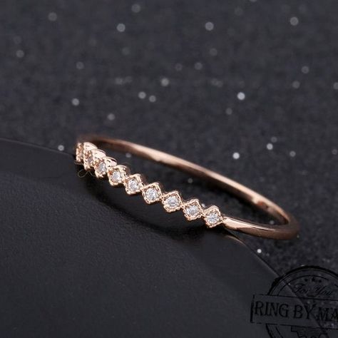 Wedding Band Sets For Women, Stylish Rings For Women, Gold Anniversary Bands, Vintage Gold Engagement Rings, Pave Wedding Bands, Rose Gold Engagement Ring Vintage, Diamond Bangles, Fashion Pic, Vintage Engagement Rings Unique