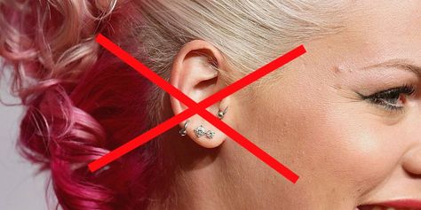 Normale Piercings sind out! 2019 tragen wir High Lobes Uncommon Ear Piercings, Doppel Helix Piercing, Four Lobe Piercings, High Helix Piercing, High Lobe Piercing, Ohrknorpel Piercing, Piercing Lobe, Lobe Piercings, Helix Piercings