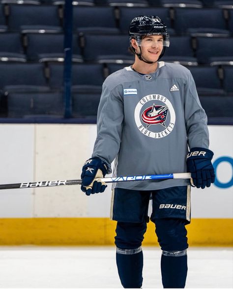 Nick Blankenburg, Connor Bedard Hockey, Rutger Mcgroarty Hockey, Blue Jackets Hockey, Ice Hockey Jersey, Chicago Blackhawks Hockey, Hockey Memes, Columbus Blue Jackets, Sport Hockey