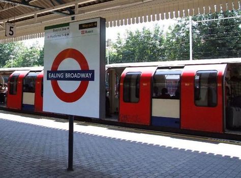 Ealing Broadway Underground Paris, Life In Uk, Notes From Underground, Man Travel, Welcome To London, London Underground Stations, Central Line, Underground Station, London Tube