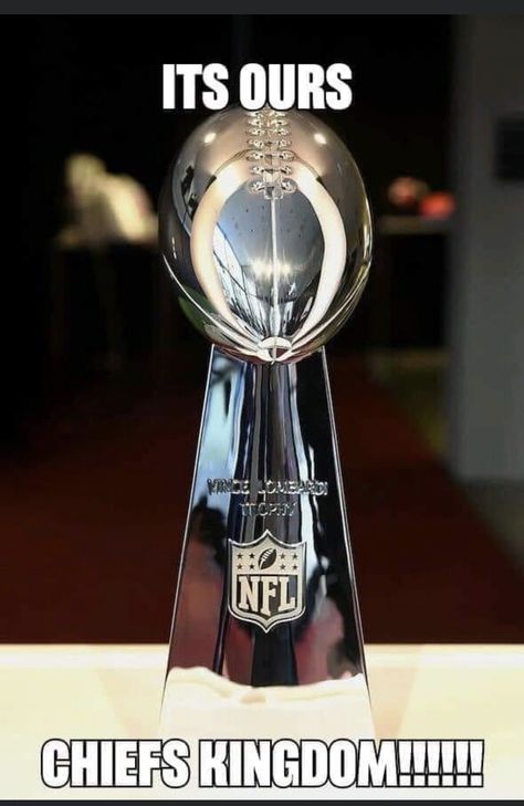 Kc Chiefs Wallpapers, Nfl Trophy, Super Bowl Trophy, Chiefs Wallpaper, Nfl Chiefs, Kc Chiefs Football, Lombardi Trophy, Kansas Chiefs, Chiefs Kingdom