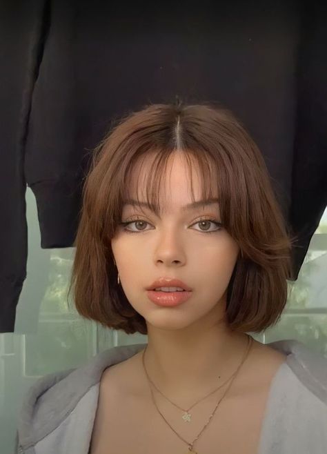 Oval Face Haircuts With Bangs, Short Hair With Bangs Straight, Hair Cuts For Oval Faces, Oval Face Haircuts Short, Oval Face Bangs, Short Haircuts With Bangs, Stylish Short Hair, Oval Face Haircuts, Straight Hair Cuts