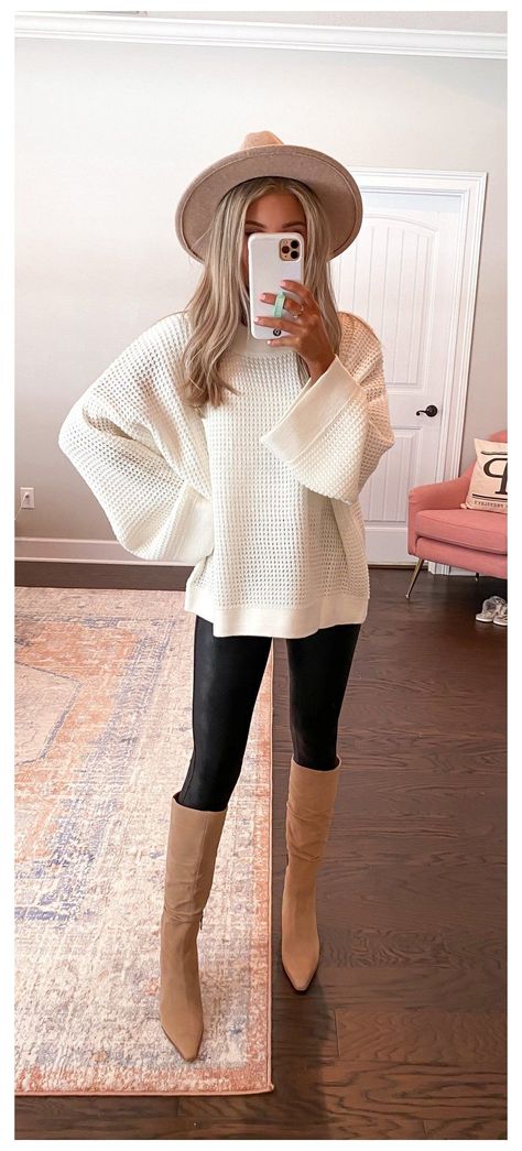 d72fbbccd9fe64c3a14f85d225a046f4desc43155301ri Faux Leather Leggings Outfit, Outfits Leggins, Pant Outfits, Leather Leggings Outfit, Look Legging, Leather Outfits, Nashville Outfits, Legging Outfits, School Looks