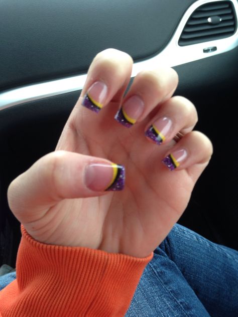 New nails! Representing the Vikings! Vikings Football Nails, Mn Vikings Nails, Minnesota Vikings Nails, Viking Nails Designs, Vikings Nails, Fall Manicures, Football Nail Designs, Fingernail Ideas, Nails For Sale