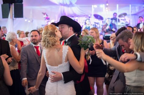 Country Dance Songs, Bridal Party Entrance Song, Dj Ideas, Wedding Music Playlist, Wedding Rehearsal Dinner Decorations, Country Wedding Songs, Wedding Song List, Wedding Vow Renewal Ceremony, Country Wedding Reception