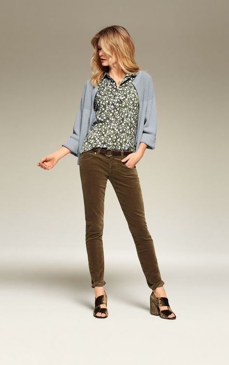 Get the Look Blouse And Jeans Outfit, Cabi Outfits, Cabi Clothes, Cabi Clothing, Fall Fashion Trends Women, Fall Outfits For Women, Fashion 101, Fashion 2018, Jeans Outfit