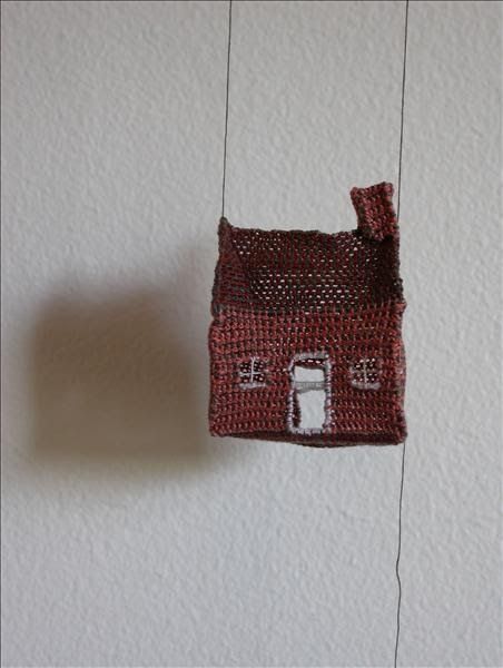 House (2007) Dorie Millerson Needlepoint lace, cotton Casa by Cecilia, Flor de Papel Poem House by Kathryn Campbell Dodd Dolls h... Fabric Journals, Dolls Houses, Fibres Textiles, Art Textile, Crochet Art, Design Decor, Little Houses, Interior Furniture, Handmade Home