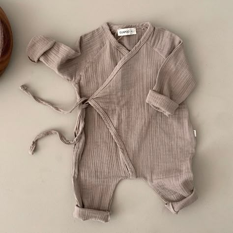 lightweight summer romper made from 100% cotton; available from 0-9 months Muslin Romper, Ash Baby, Baby Clothes Patterns Sewing, Sewing Baby Clothes, Gender Neutral Clothes, Baby Boy Clothes Newborn, Perfect Summer Outfit, Patterns Sewing